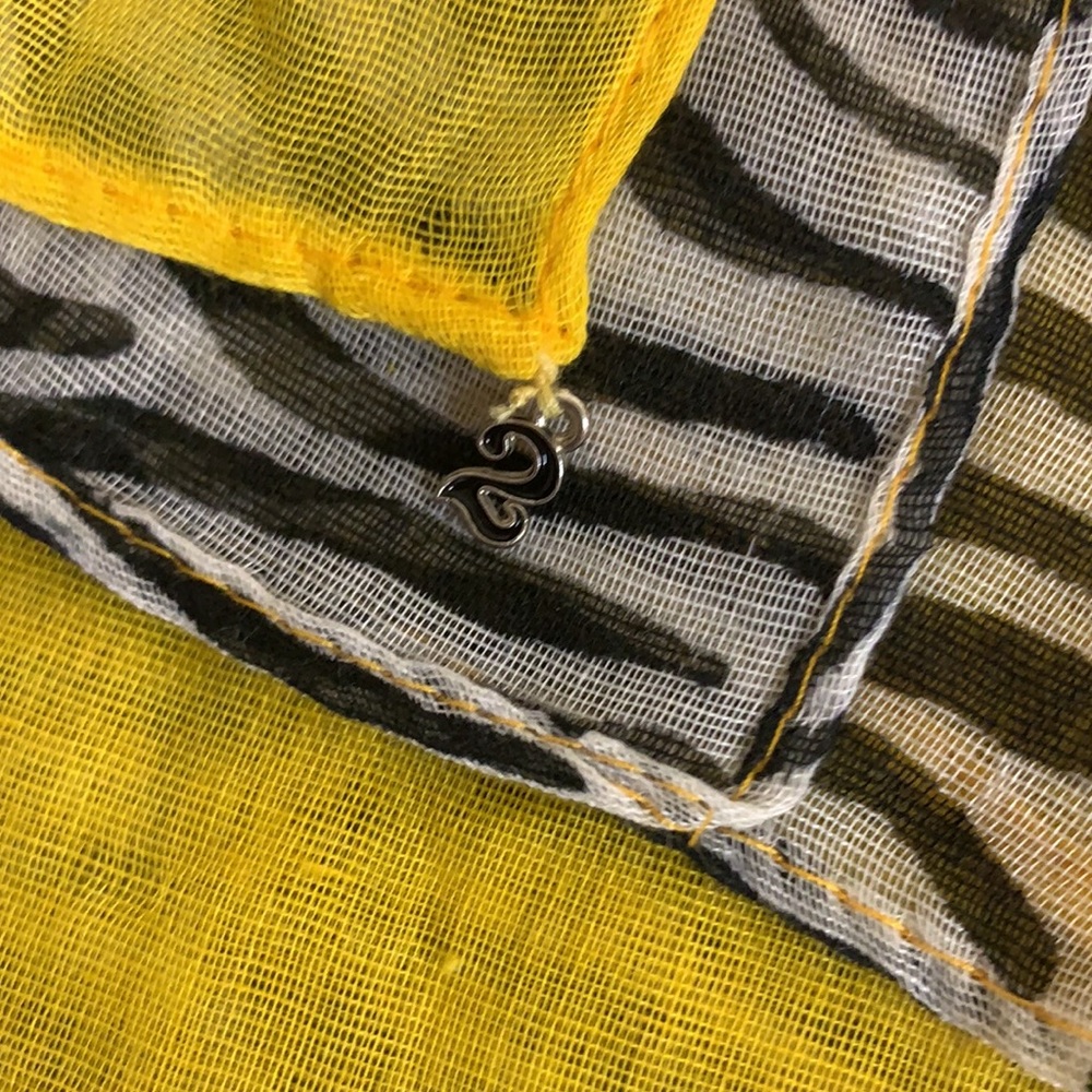 2 Chic Scarf - Picture 4 of 4